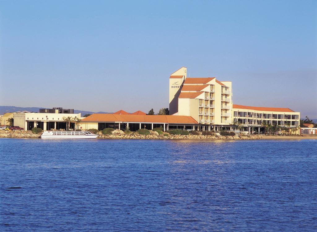 West Lakes SA Hotel Accommodation