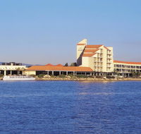 Lakes Hotel - Hotel Accommodation