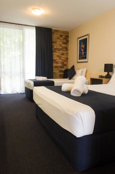 Lancaster Court Motel - Hotel Accommodation 3
