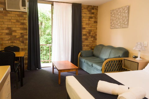 Lancaster Court Motel - Hotel Accommodation 1