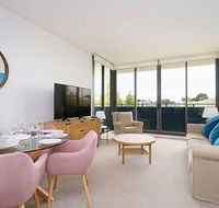 Large Modern 2 Bedroom Apartment near Lake Claremont - Hotel Accommodation
