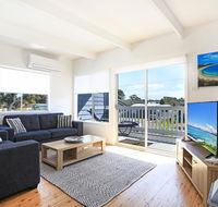 Lazy Days Beach House Jervis Bay - Pet Friendly 4 Mins Walk to Beach - Hotel Accommodation