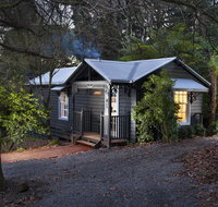 Leddicott Cottage - Hotel Accommodation