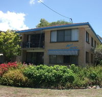Light Airy 1st Floor Unit - Marbrin Close Bellara - Hotel Accommodation