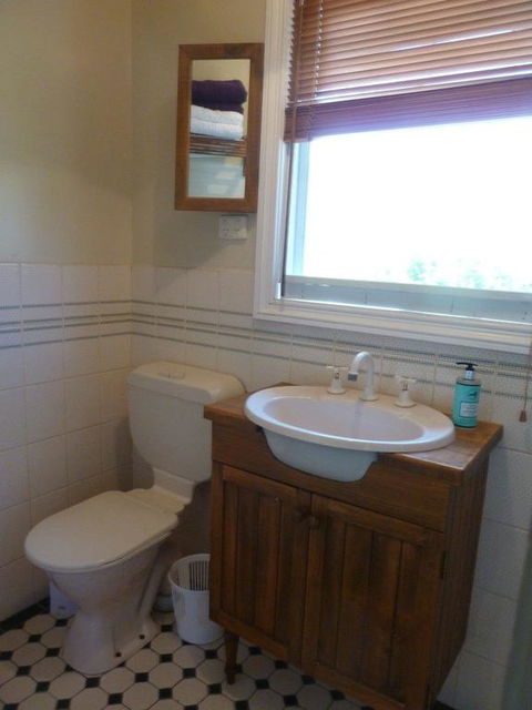 Lilys By The Lake - Raymond Island Accommodation - Hotel Accommodation 3