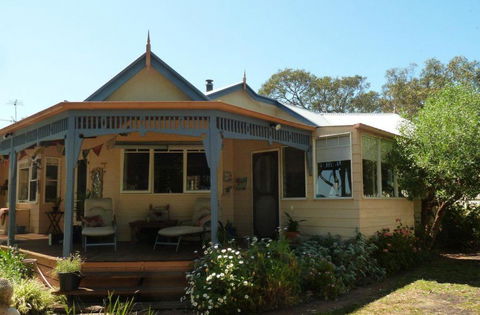 Lilys By The Lake - Raymond Island Accommodation - Hotel Accommodation 1