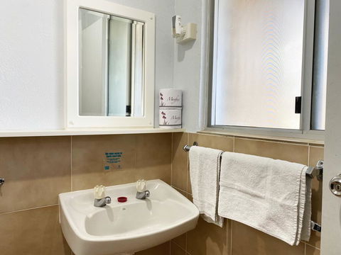 Limestone Coast Tourist Park - Hotel Accommodation 0