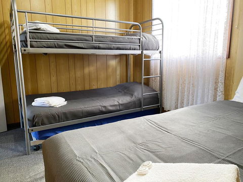 Limestone Coast Tourist Park - Hotel Accommodation 1