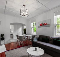 Luxurious Historic Home with Harbour Bridge Views - Hotel Accommodation