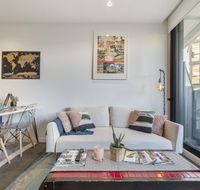 LUXURIOUS RIVERSIDE RESORT STYLE APARTMENTPOOLSPAGYMROOFTOP WITH CITY VIEWS - Hotel Accommodation