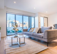 Luxurious Townhouse With Natural Light In Rosebery - Hotel Accommodation