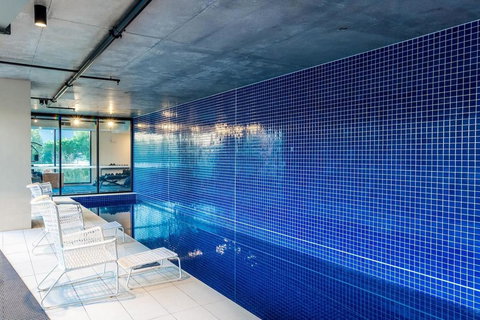 Luxury 2BR Yarra River Views WIFI-Netflix-Pool-Gym - Hotel Accommodation 0