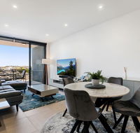 Luxury Living with Panoramic Views - Hotel Accommodation