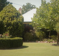 Lynrose Place - Hotel Accommodation