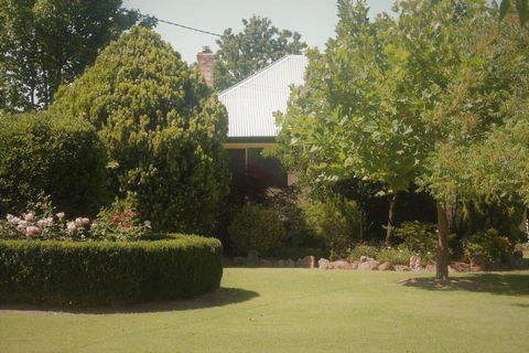 Lynrose Place - Hotel Accommodation 0