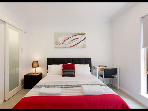 M5 Apartment In The Free Transit Zone West Perth - Hotel Accommodation 0