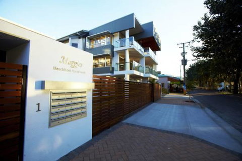 Maggies Beachfront Apt. 3 - Hotel Accommodation 2