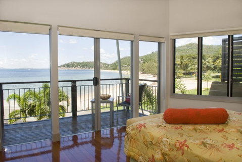 Magnetic Docks Townhouse 1 - Hotel Accommodation 3