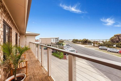 Marine Cove Resort - Hotel Accommodation 1
