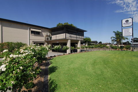 Mayfair Motel - Hotel Accommodation 0