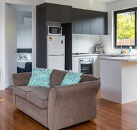 McKenna by Lily Sands - Hotel Accommodation