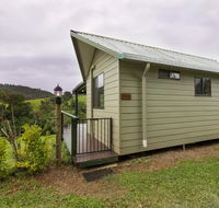 Mena Creek Flower House - Hotel Accommodation