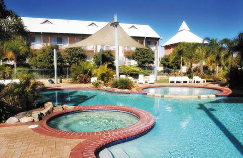Mercure Bunbury Sanctuary Golf Resort - Hotel Accommodation 1