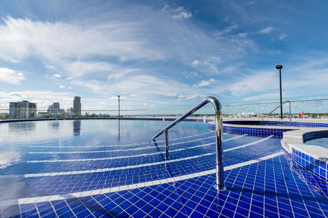 Meriton Suites Southport - Hotel Accommodation 2