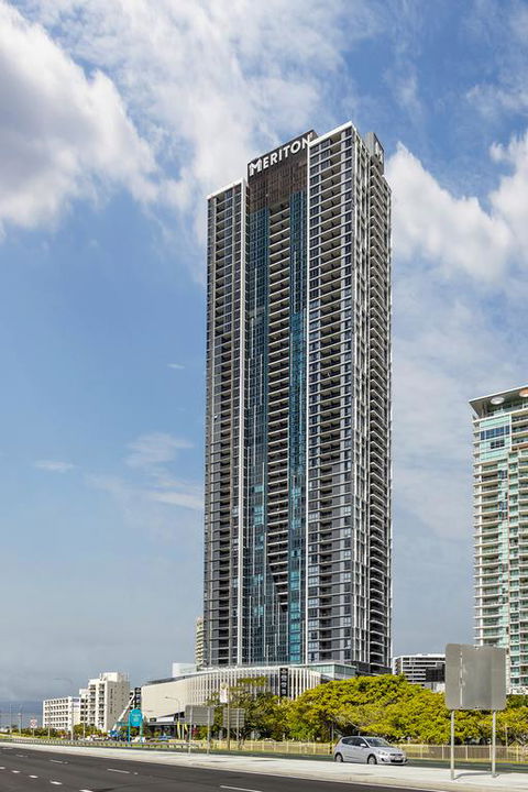 Meriton Suites Southport - Hotel Accommodation 3