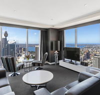 Meriton Suites World Tower - Hotel Accommodation