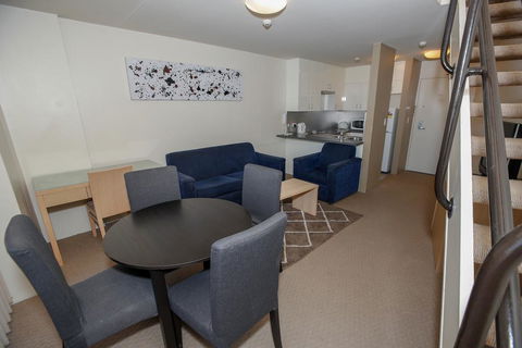 Metro - Hotel Accommodation 3