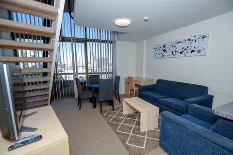 Metro - Hotel Accommodation 0