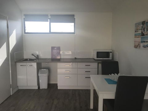 Mindarie Beach Studio - Hotel Accommodation 2