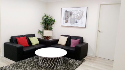 Modern 4-Bedroom House On Cunningham Near Singleton CBD Hunter Valley - Hotel Accommodation 1