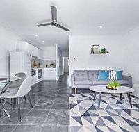 Modern Beach Front Apartment - Hotel Accommodation