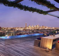 Modern carefree living style APT in ToowongView - Hotel Accommodation