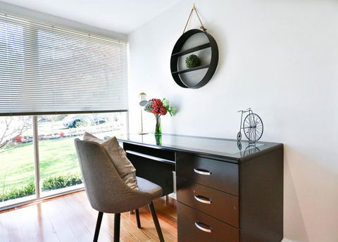 Mont Albert 2 Bedrooms Morden House - Hotel Accommodation 1