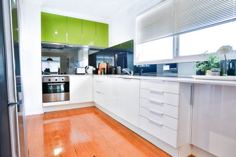 Mont Albert 2 Bedrooms Morden House - Hotel Accommodation 0