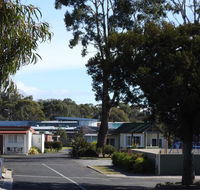 Moomba Holiday and Caravan Park - Hotel Accommodation