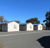 Moonta Bay Cabins - Hotel Accommodation
