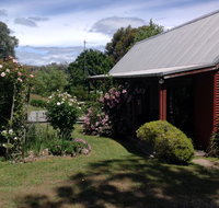 Moore House - Hotel Accommodation