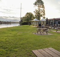 Moruya Waterfront Hotel Motel - Hotel Accommodation