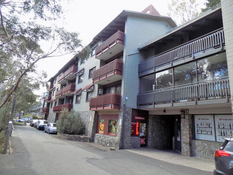 Mowamba D1 - Hotel Accommodation 1