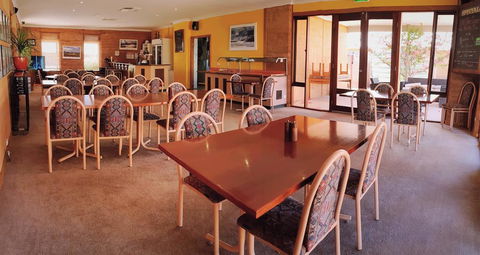 Mud Hut Motel - Hotel Accommodation 3