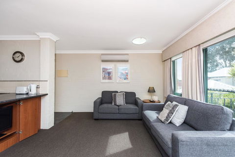 Subiaco Village 20 - Hotel Accommodation 4