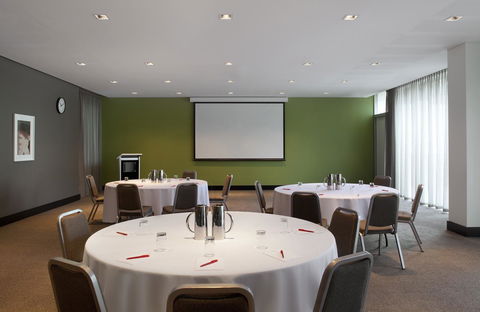 Adina Apartment Hotel Perth - Hotel Accommodation 10