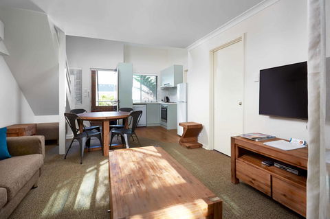 Broadwater Resort Como - Hotel Accommodation 13