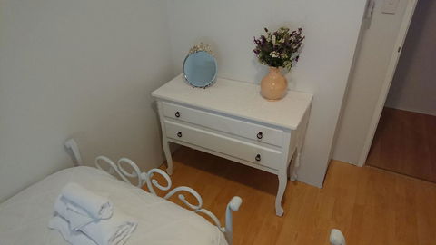 The Cottage On George Street - Hotel Accommodation 21