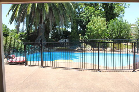 Jacaranda Hideaway Bed & Breakfast - Hotel Accommodation 9