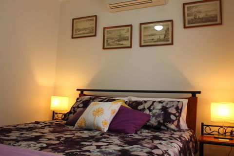 Jacaranda Hideaway Bed & Breakfast - Hotel Accommodation 8